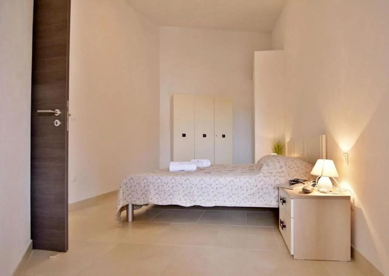 Klimatisierte Wohnung In Tar Mit Gemeinschaftlichem Pool, Garten Und Grill Tar-Vabriga